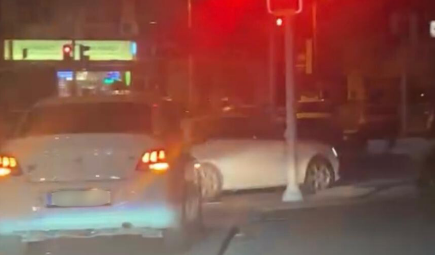 Köstence Köprüsü’nde maganda, trafiği felç etti