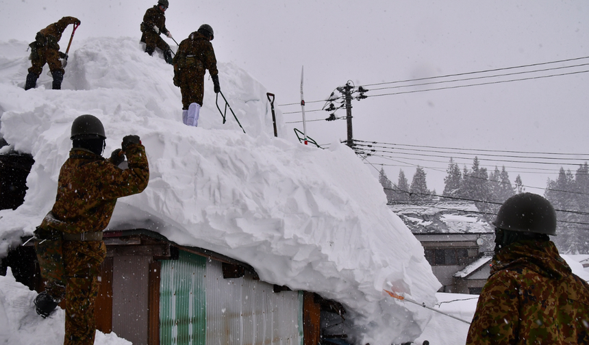 Şiddetli kar yağışı nedeniyle 46 kişi hayatını kaybetti