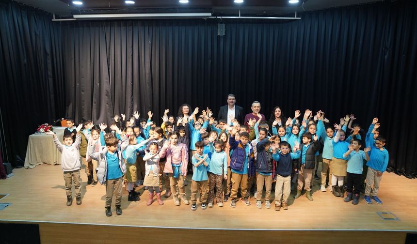 Başkan Yetişkin, minik öğrencilerle söyleşide buluştu: Sizler bu kentin geleceğisiniz