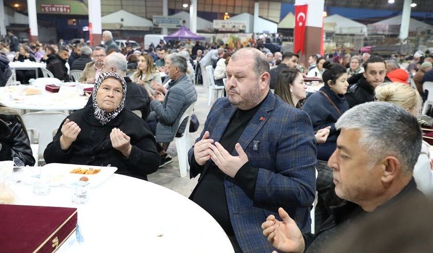 Menderes’te binler aynı sofrada buluştu