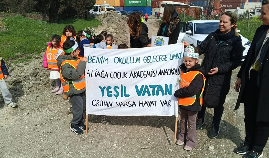 Aliağa’da yangın bölgesine binlerce fidan dikildi: Doğaya yeni nefes