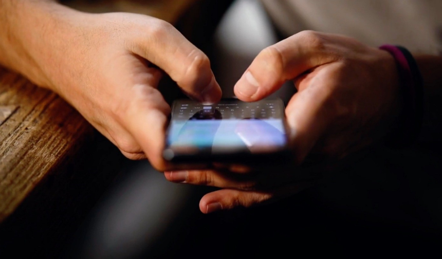 Bakan Uraloğlu: Türkiye’de haftalık sosyal medya kullanım süresi 25 saat 4 dakikaya çıktı