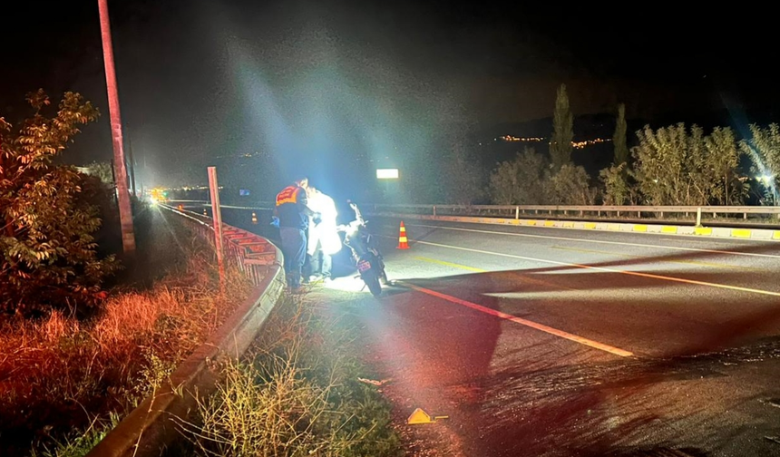 Buca'da bariyere çarpan motosiklet sürücüsü hayatını kaybetti