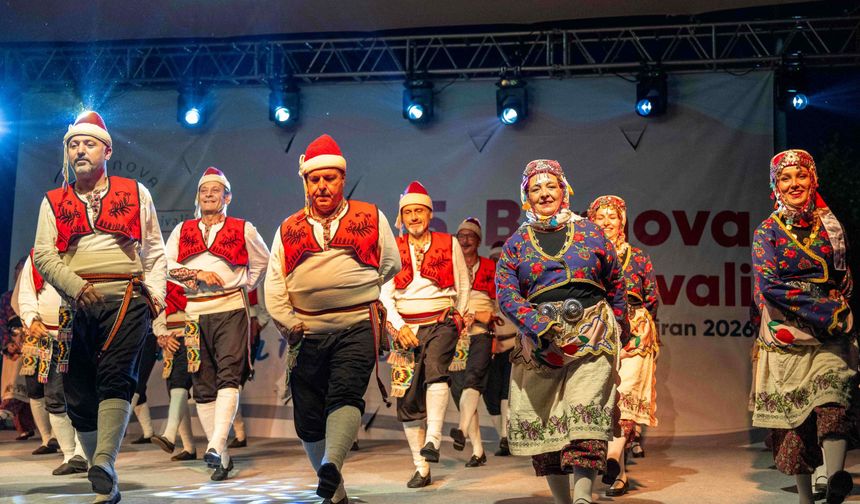 5'inci Halk Dansları Festivali görkemli gala gecesiyle sona erdi