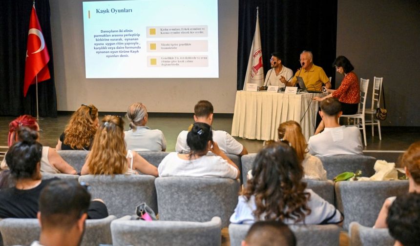 Kaşıkların Ritmi Bornova’da yankılandı: 5. Halk Dansları Festivali coşkuyla başladı