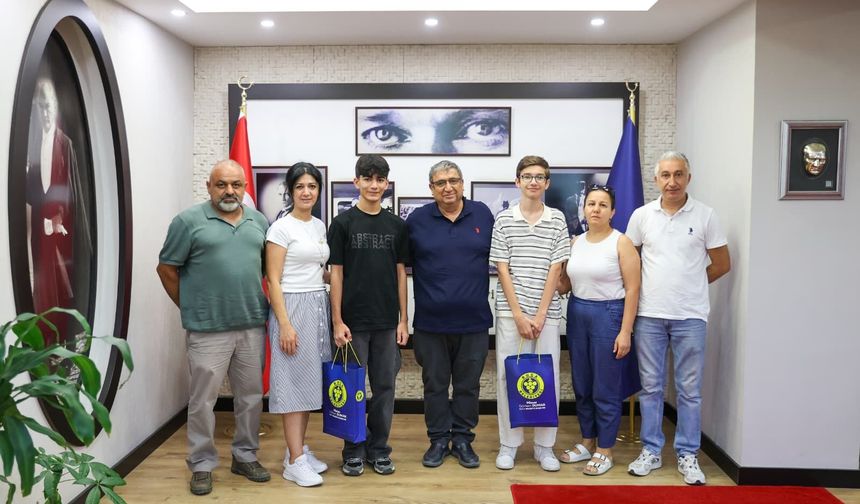 Buca’nın gururu: Dijital Dershane ile hazırlanan iki öğrenci LGS Türkiye birincisi oldu