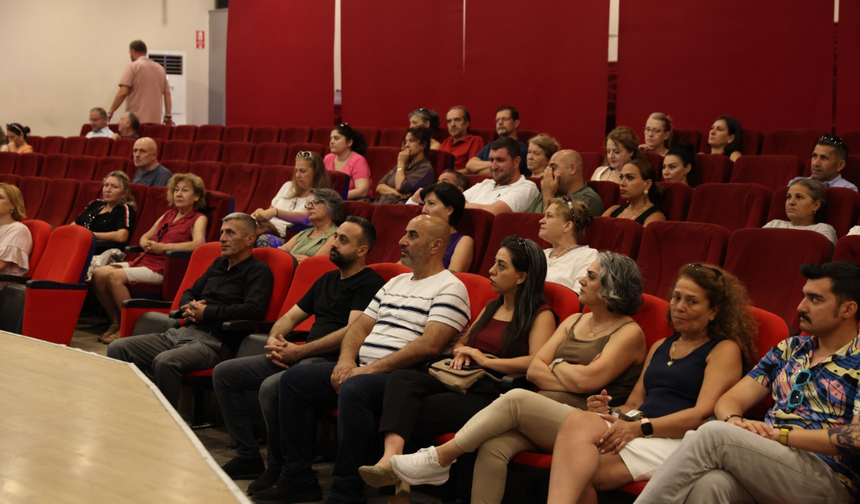 Çiğli’de balkon bahçeciliği eğitimi: Vatandaşlara sürdürülebilir tarımın püf noktaları anlatıldı