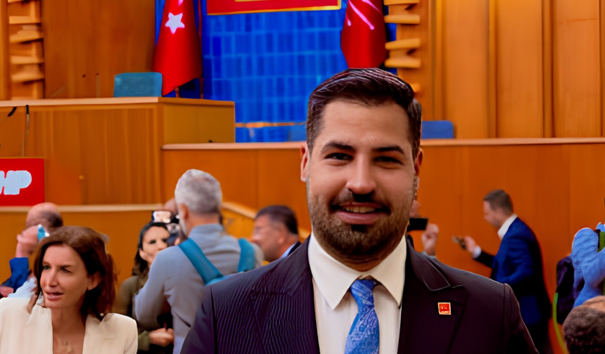 CHP İzmir Gençlik Kolları’nda yeni dönem: Başkan Efe Orbay oldu