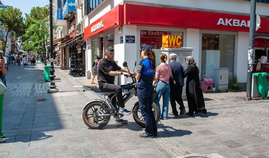 Karşıyaka Çarşısı’nda araç denetimleri sürüyor: Kurallara uymayanlara ceza