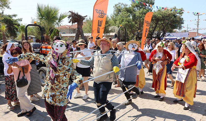 Urla’da 10. Oyuk Festivali coşkusu: Barbaros’ta üç gün boyunca kültür ve üretim buluştu