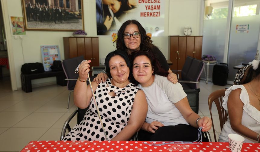Efes Selçuk’ta engelsiz bireyler sanatla güçleniyor!