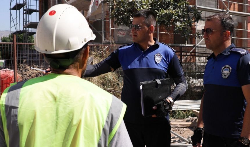 Bayraklı’da şantiyeler mercek altında! Çevre kirliliği ve güvenlik risklerine denetim