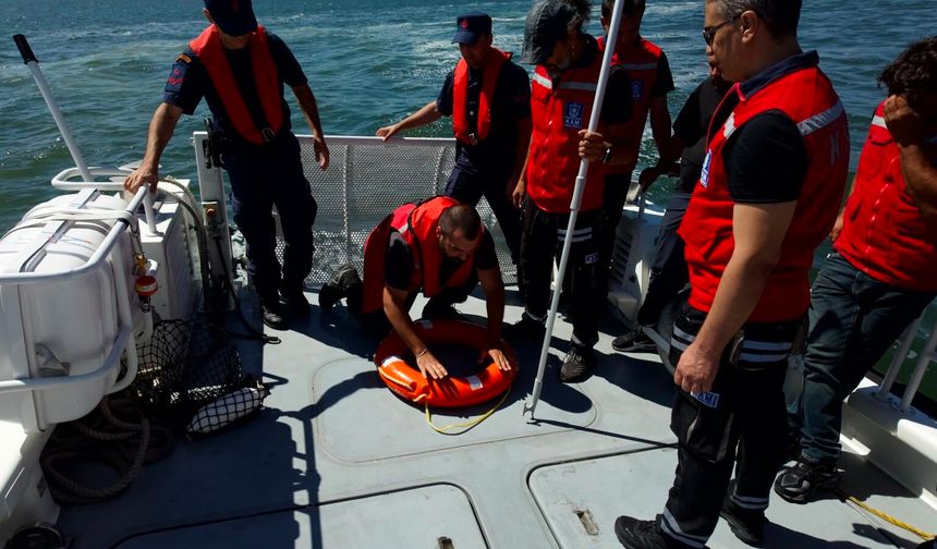 Konak’ın KAM timi bu kez can dostlar için denize açıldı