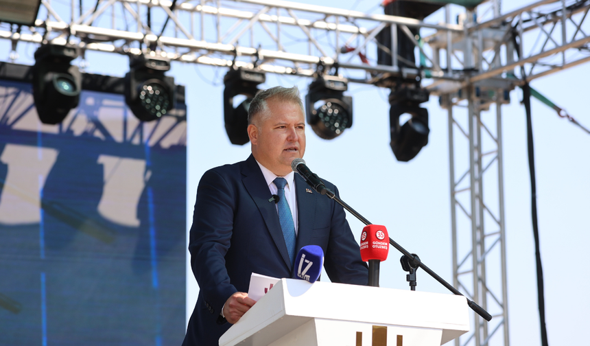 Urla’da Geleneksel Bağbozumu Şenlikleri başladı: Başkan Balkan’dan tarım arazisi mesajı