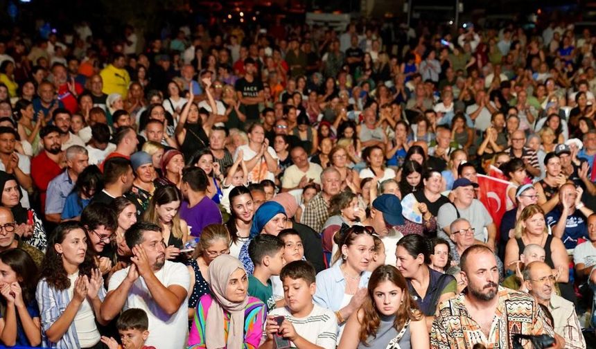 Seferihisar’da 11 Eylül coşkusu: Niran Ünsal sahne alacak