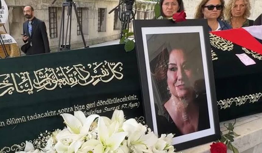 Usta oyuncu Gülsen Tuncer son yolculuğuna uğurlandı