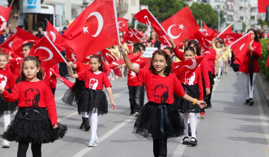 Karşıyaka'da 7'den 77'ye Cumhuriyet Bayramı coşkusu