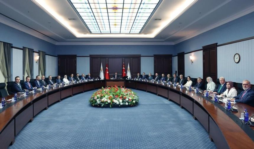 AK Parti MYK, Erdoğan başkanlığında toplandı