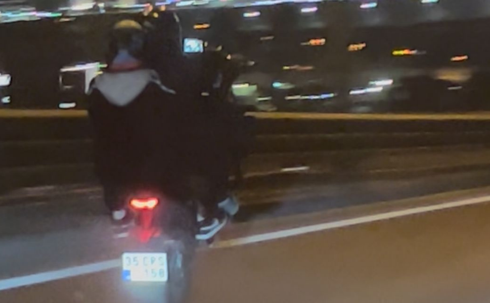 İzmir'de tek tekerli Tehlikeli Yolculuk