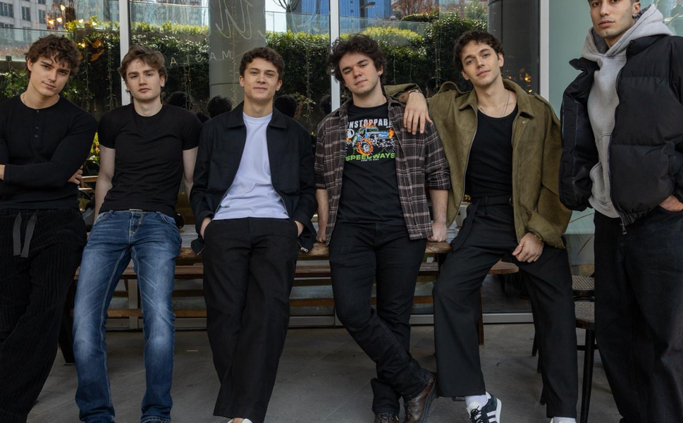 Kanal D'nin yeni dizisi “Daha 17” sete çıktı