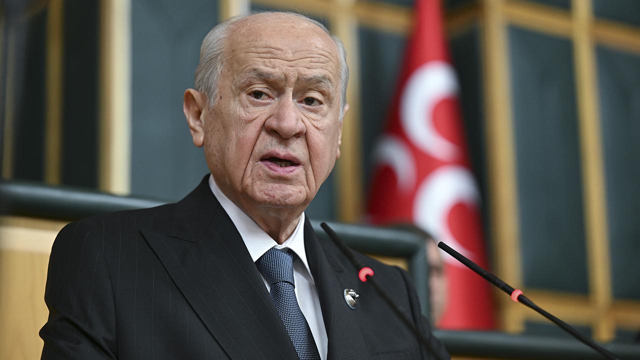 Devlet Bahçeli'den Müge Anlı'ya Hediye2