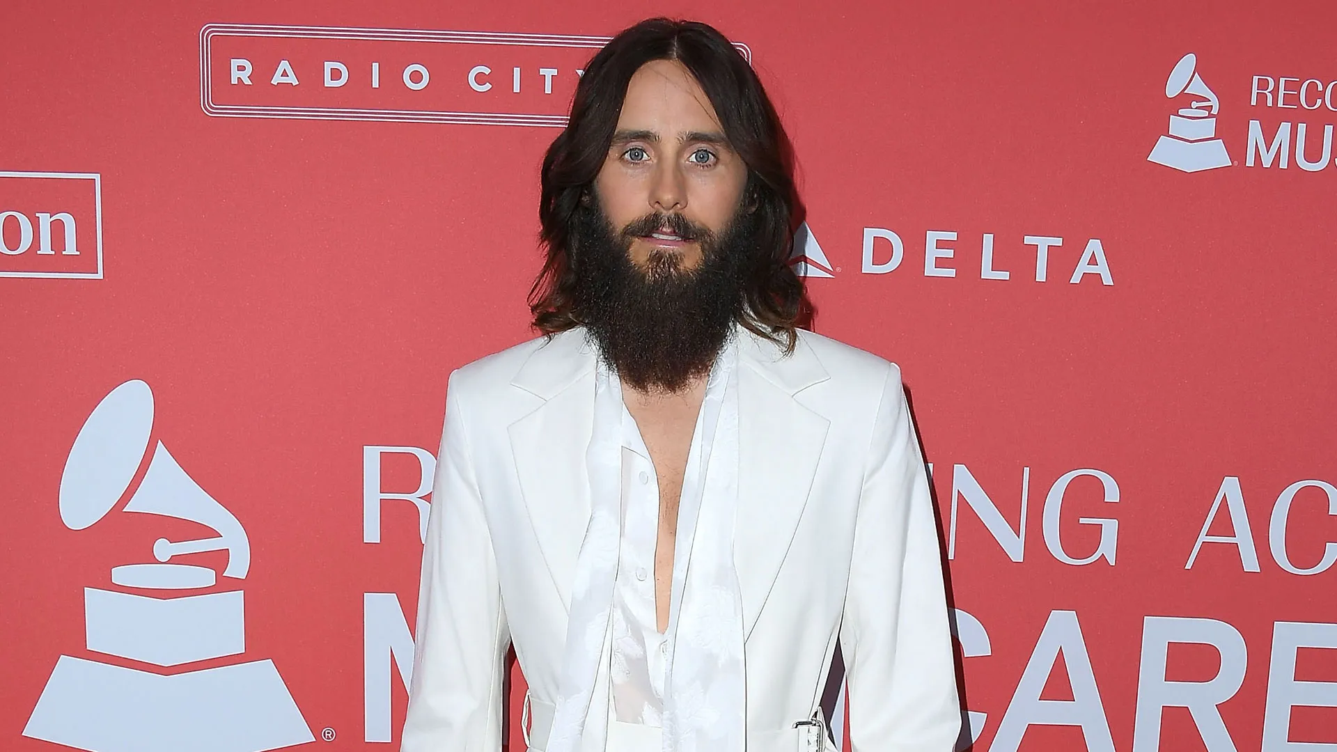 Konser Için İstanbul'a Gelen Jared Leto Otobüse Bindi1