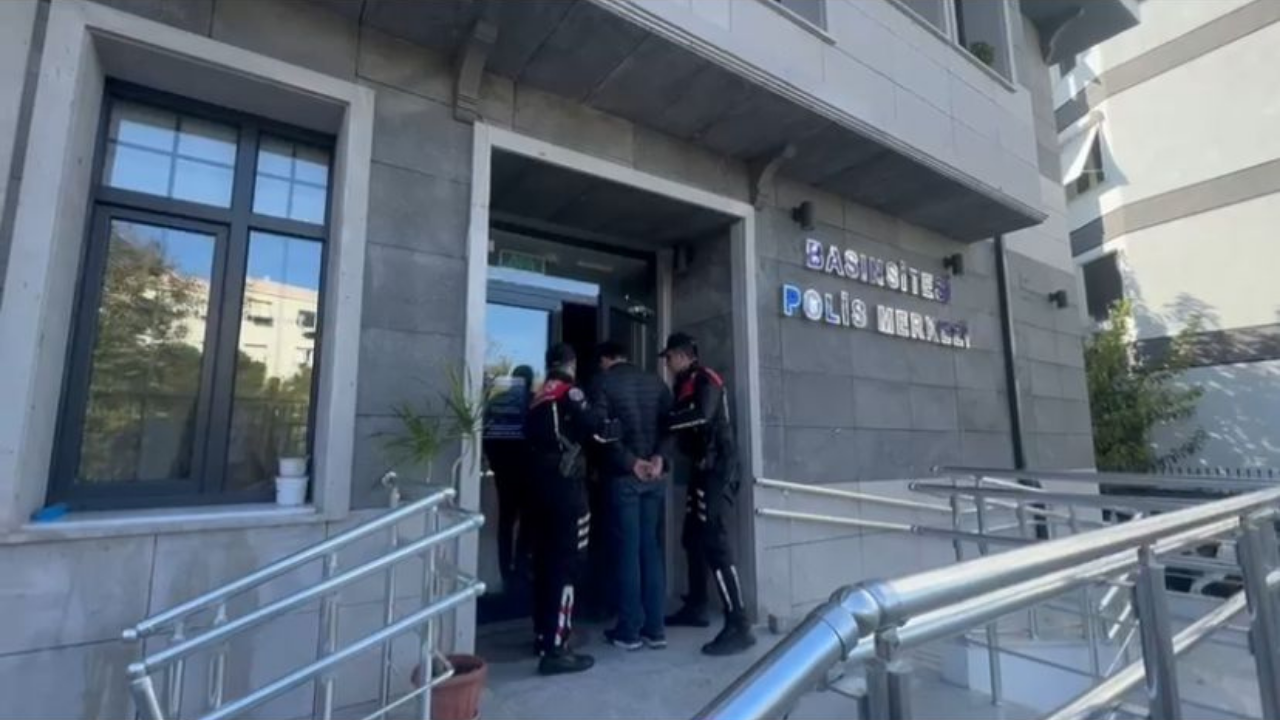 Aranan Şüpheli İzmir Polisi Tarafından Yakalandı1