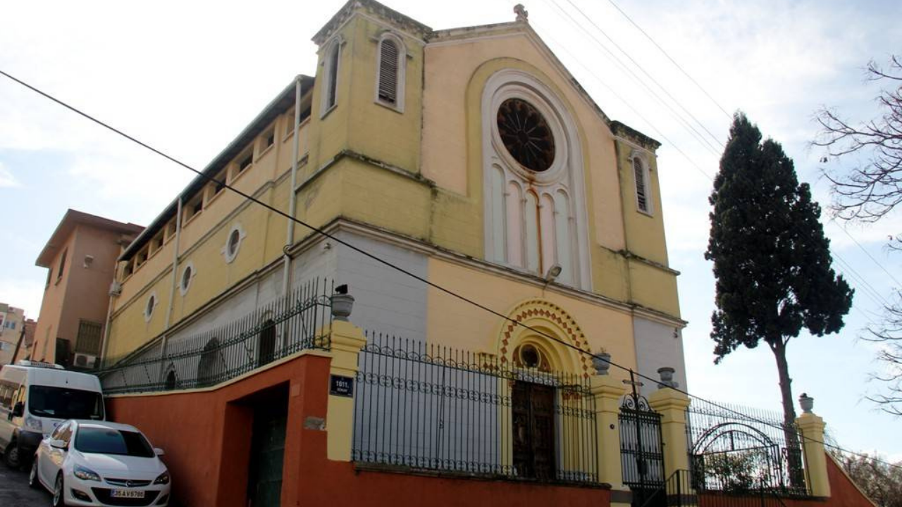 Bayraklı Kilise3