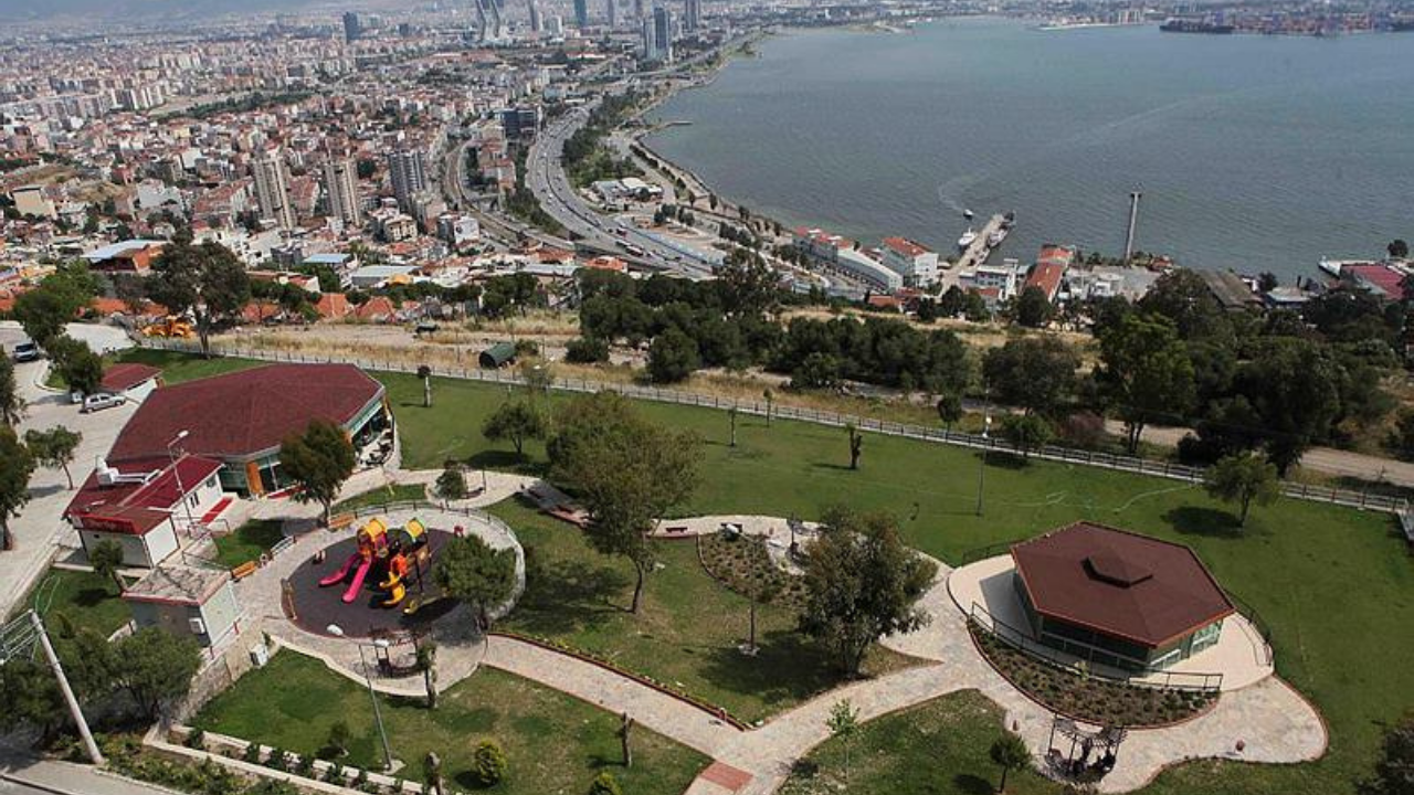 Bayraklı Teras Park2