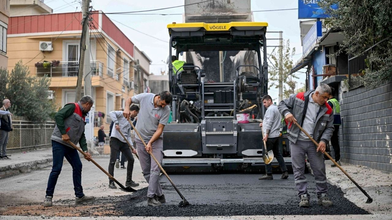 Bornova’da Kırsal Yollar Yeniden Şekilleniyor (1)