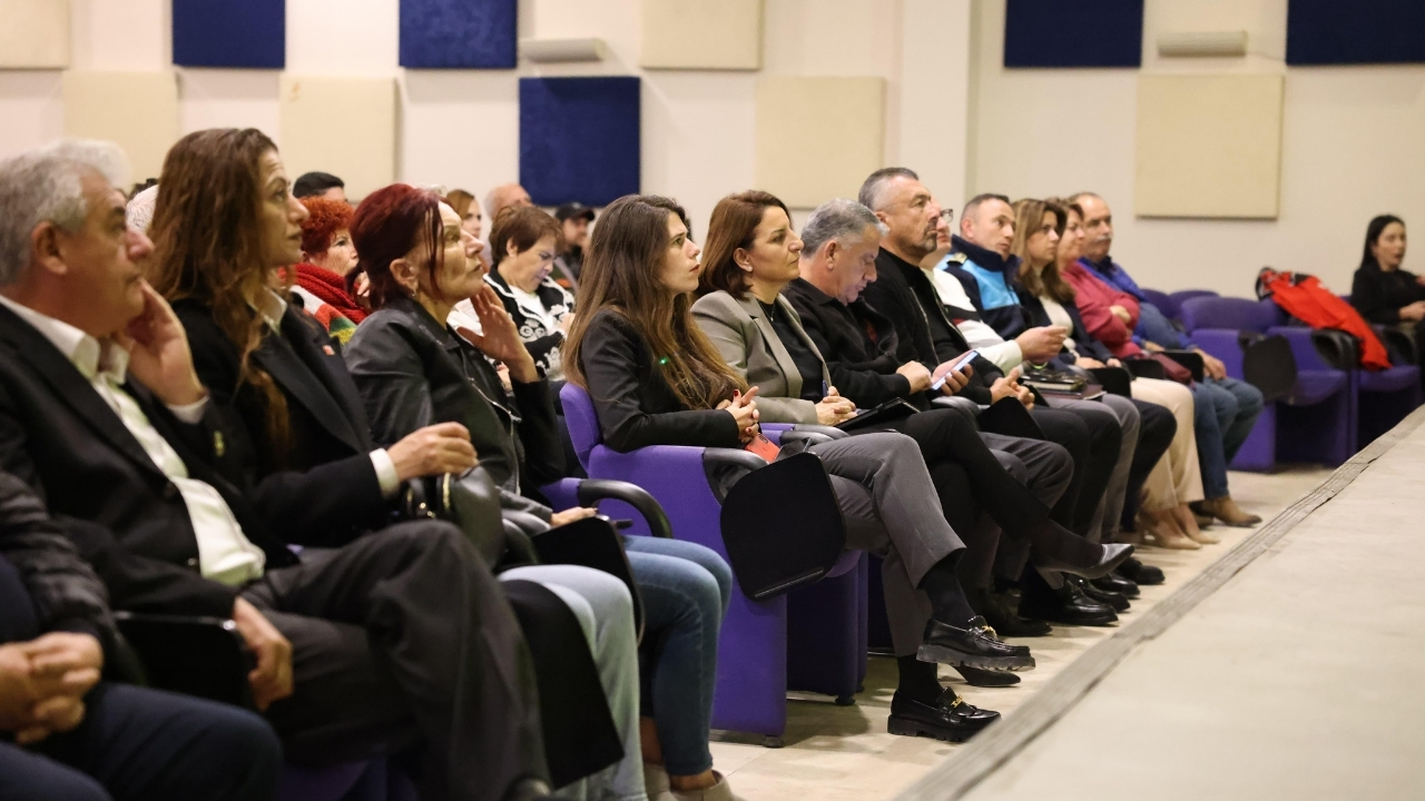 Çeşme Akut Semineri Yapıldı