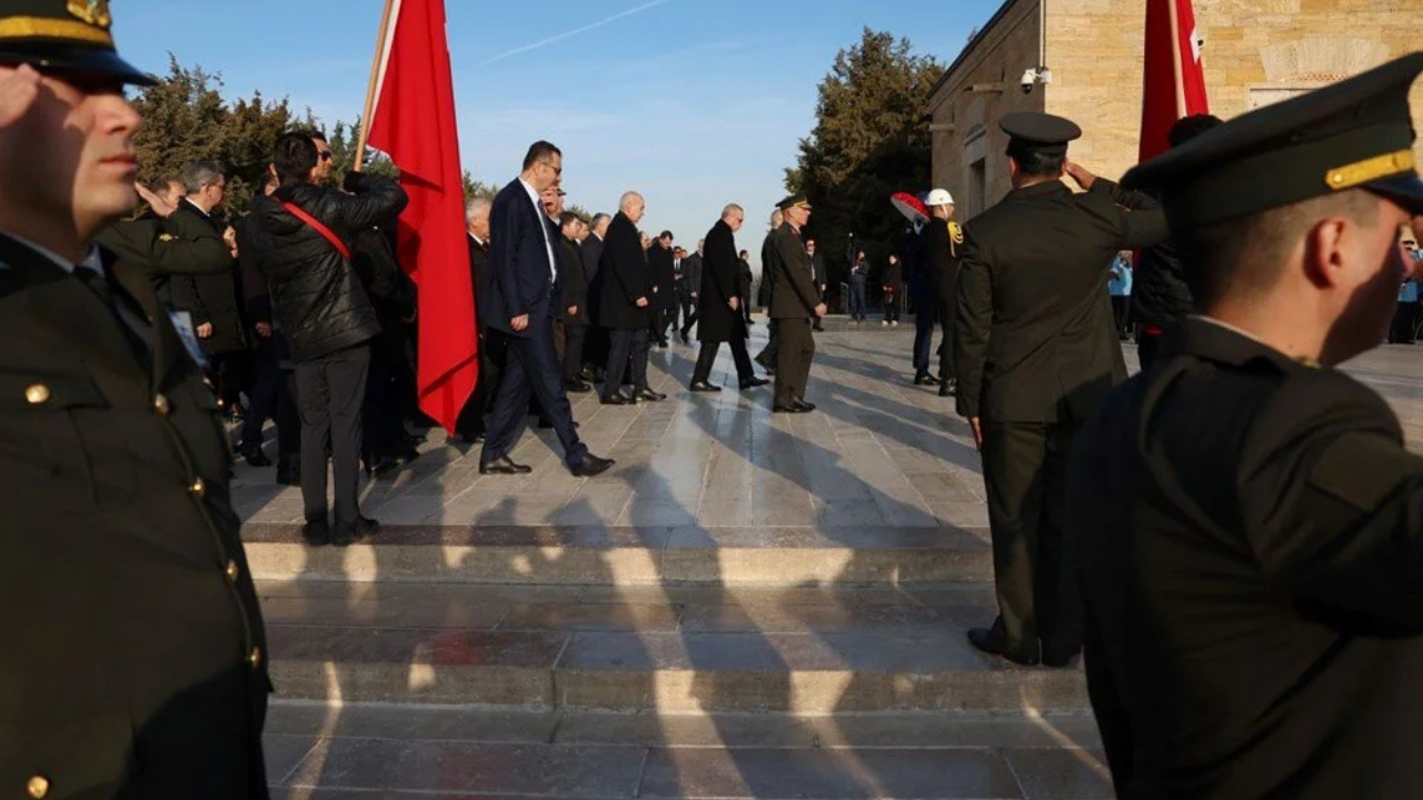 Devlet Erkanı Ata'nın Huzurunda!3 (1)