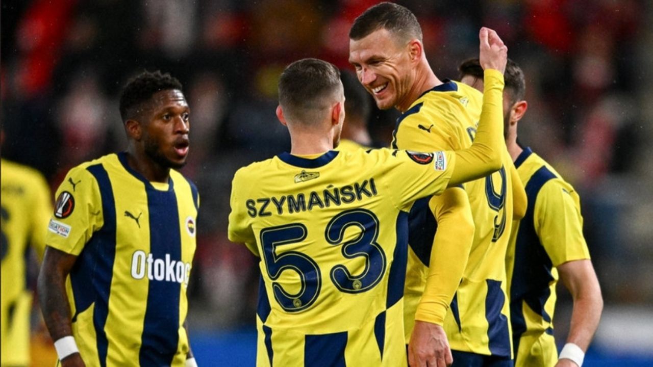 Fenerbahçe, Slavia Prag'ı 2 1 Mağlup Ettiii