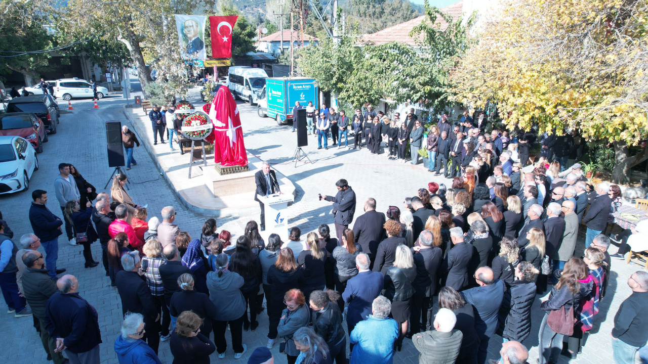 İzmir Güzelbahçe, 10 Kasım’da Atatürk’ün Işığında Yeni Bir Başlangıç Yaptı!1 (1)