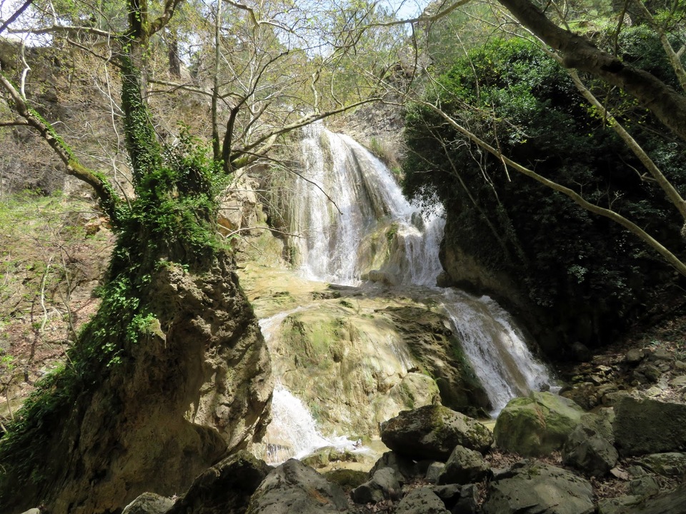 Kavacık Şelalesi, Karabağlar