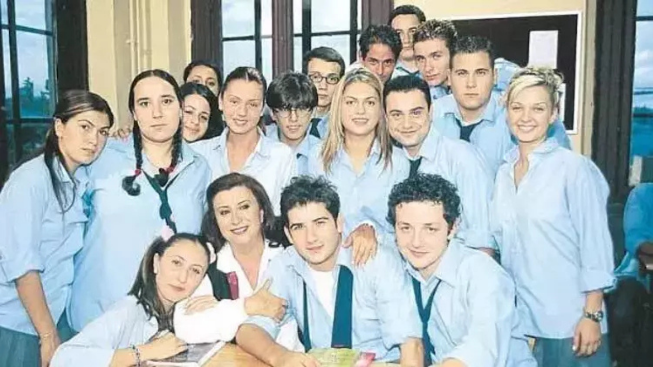 Sizi Geçmişe Götürecek, Zamana Damgasını Vurmuş 5 Nostaljik Dizi Önerisi! (3)