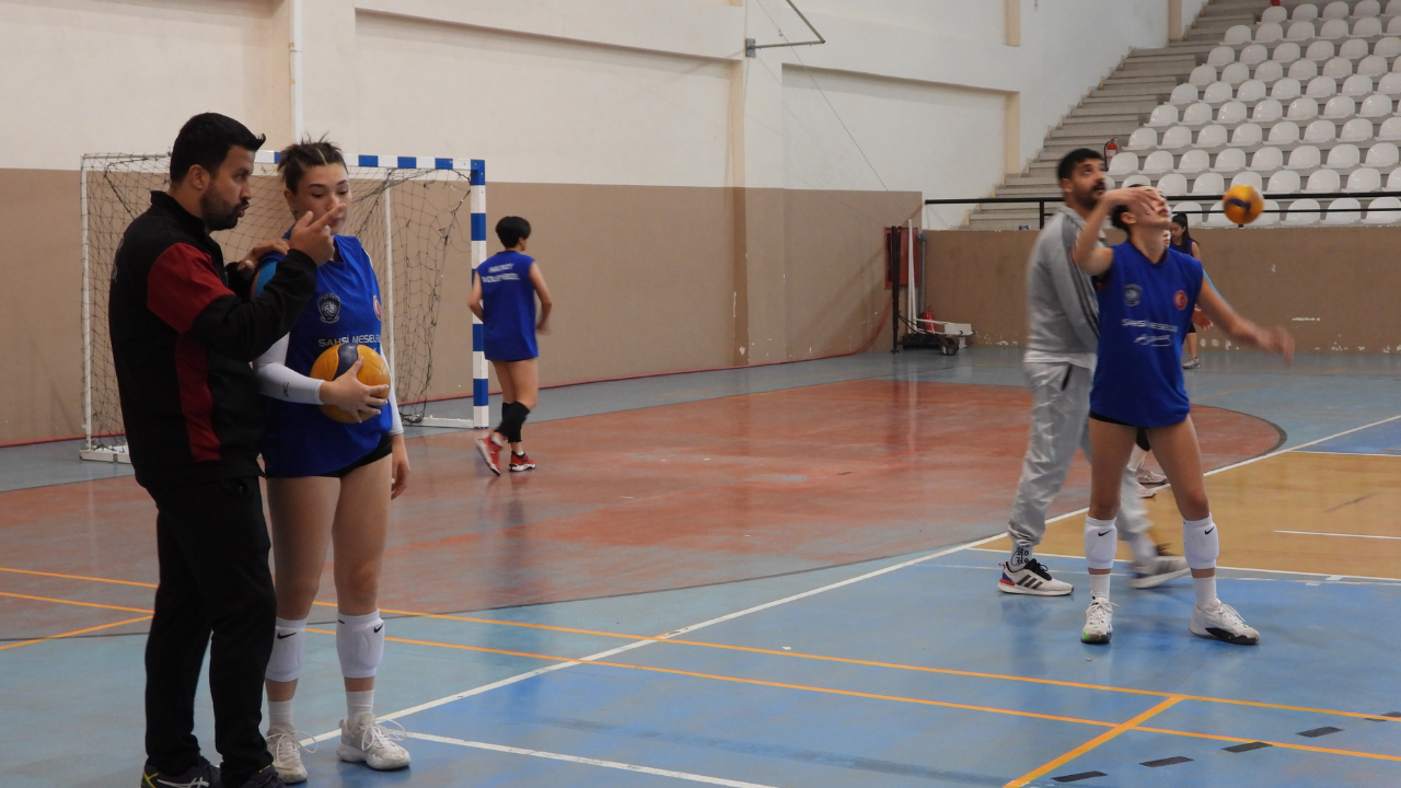 Depremzede Voleybol Takımı3