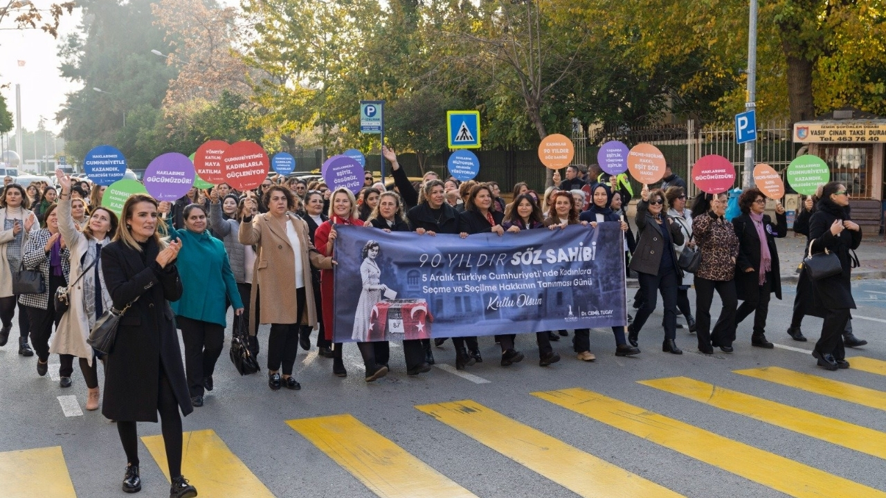 Kadın Seçme Seçilme Yürüyüşş