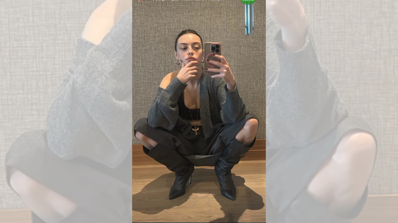 Melis Sezen (2)