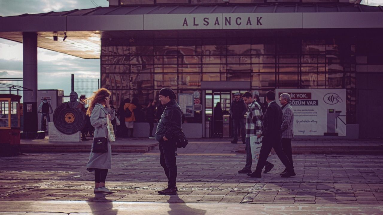 Alsancak’ta Sınırsız Eğlence Ve Dans