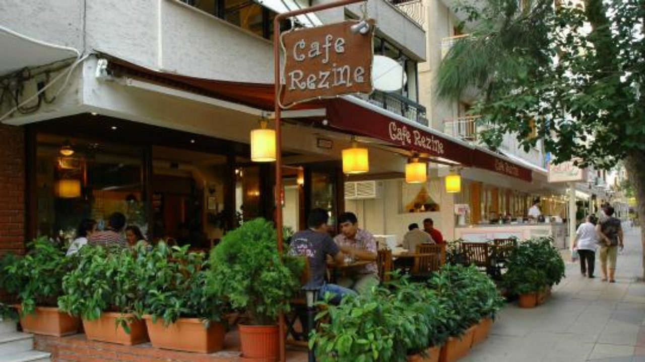 Cafe Rezine