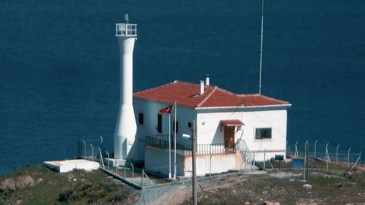 Foça Değirmenburnu Feneri