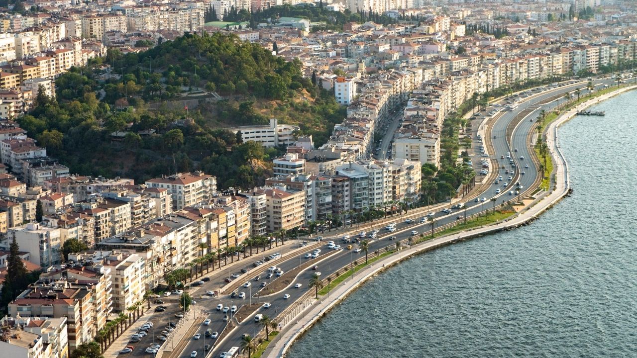 İzmirlilere Sorduk Sizce İzmir'in En Yaşanabilir Ilçesi Hangisi Ve Neden (4)