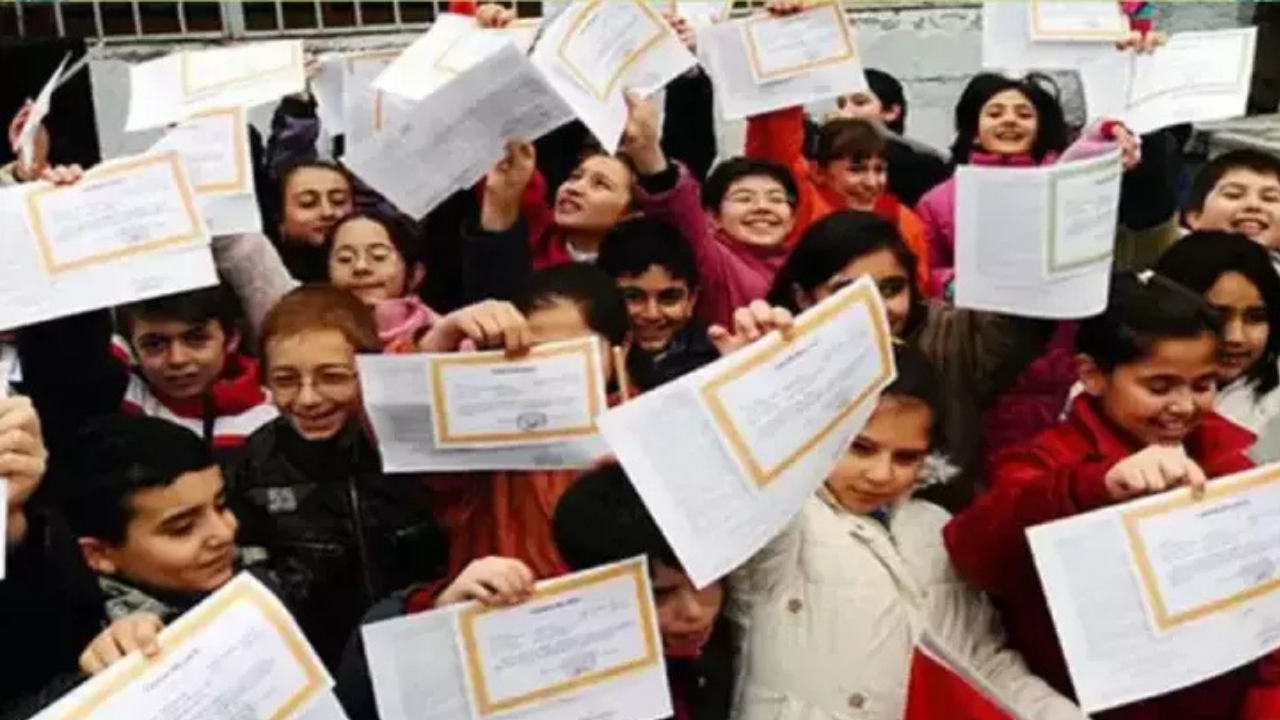 18 milyon öğrenci için yaz tatili başlıyor: Son ders zili 26 Haziran’da çalacak