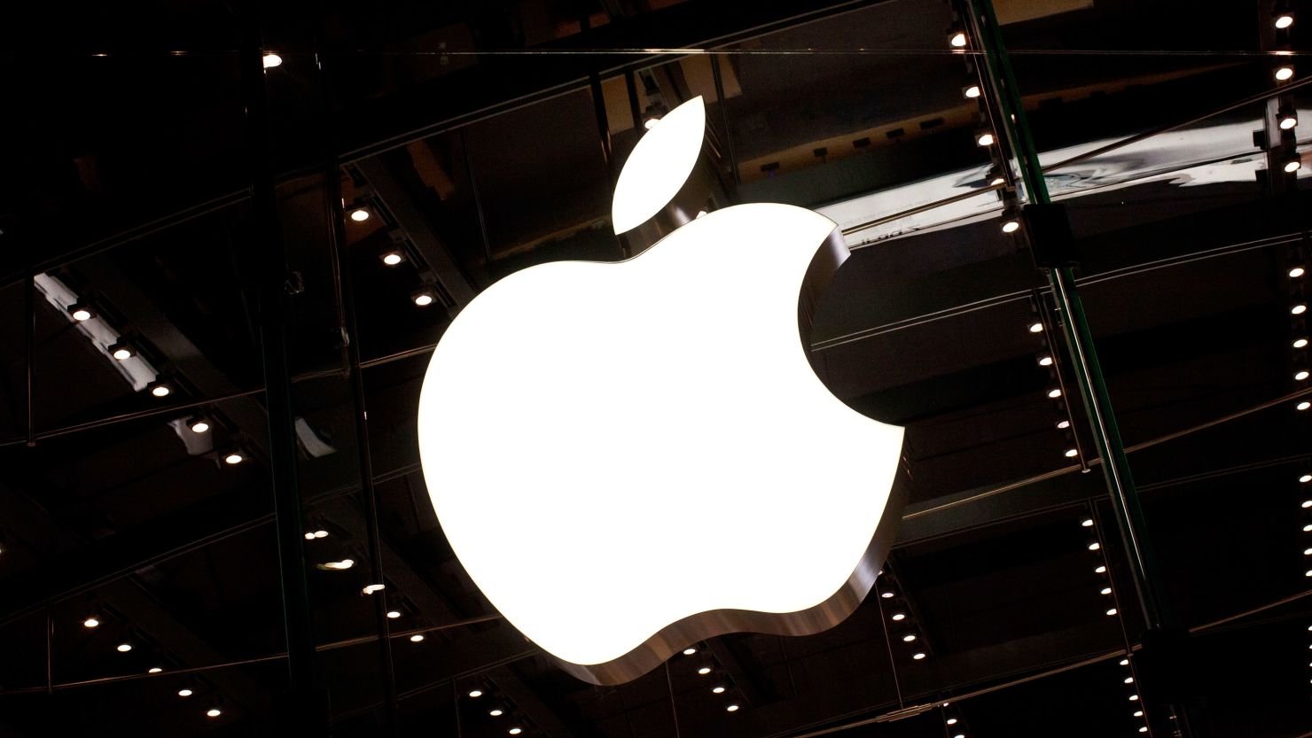 Apple iPhone kullanıcılarına 250 milyon dolar ödeyecek
