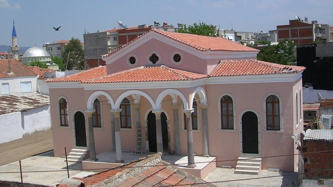 Agios Kostantinos Kilisesi