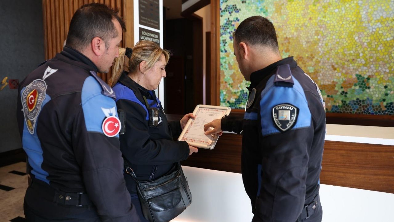 Bayraklı Zabıta Denetimleri Sürüyor