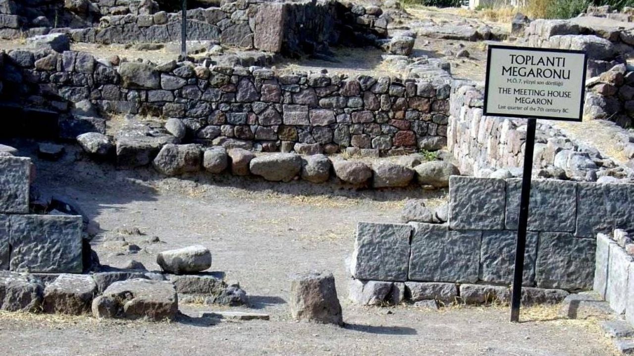 Bayraklı2
