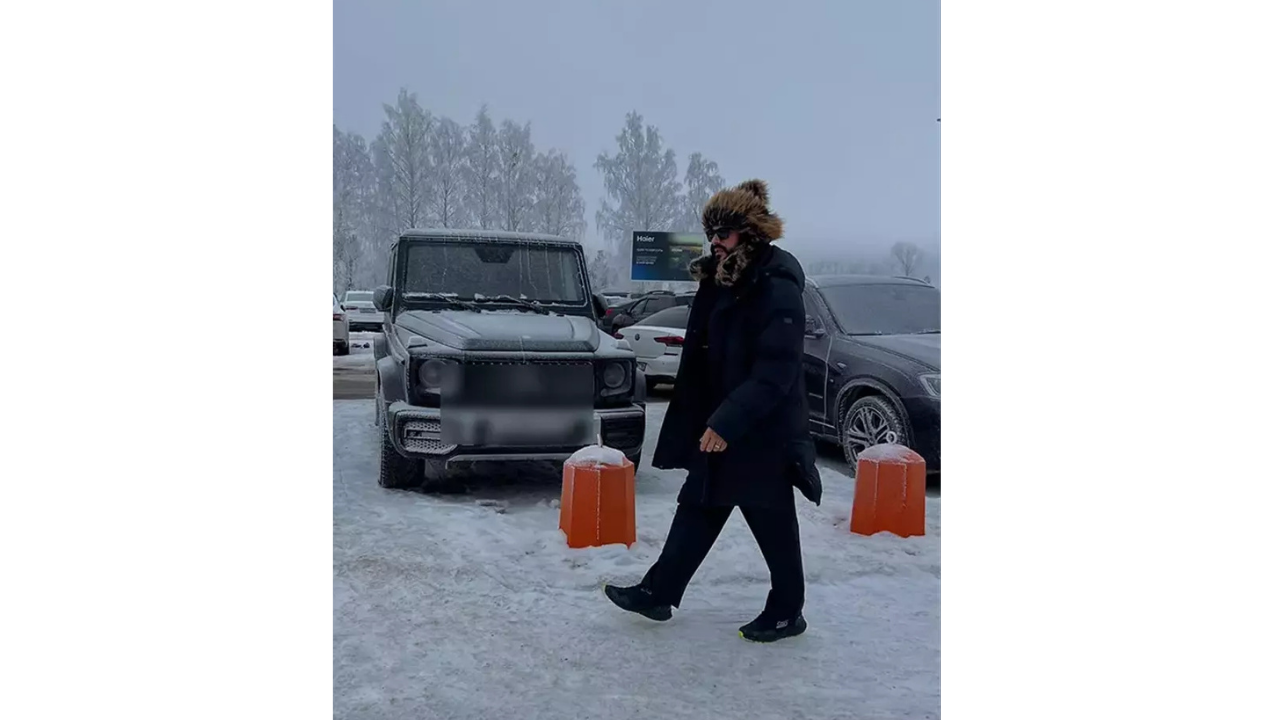 Burak Özçivit Moskova'da! Peş Peşe Paylaştığı Karelere Beğeni Yağdı (2)