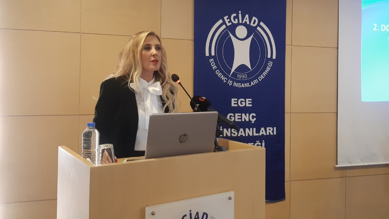 Doç. Dr. Sinem Ünalcılar